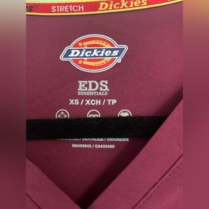 Dickie scrub top